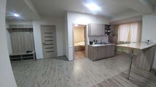 Апарт-отели Cross Apartments and Tours Ереван Семейный номер с балконом-6