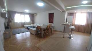 Апарт-отели Cross Apartments and Tours Ереван Семейный номер с балконом-13